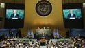 Podepisování klimatické dohody v sídle OSN v New Yorku. Hovoří francouzský prezident Francois Hollande