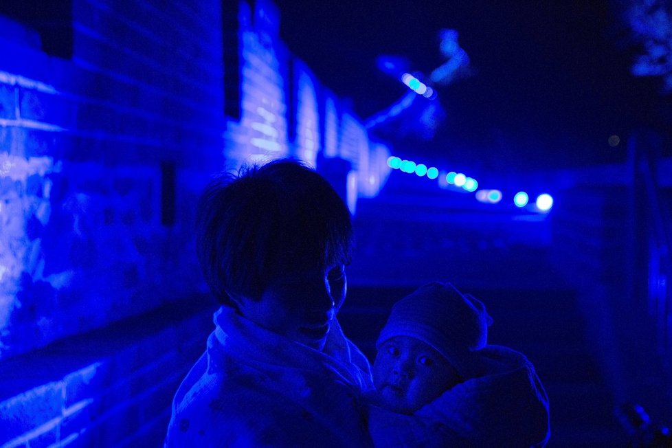 Velká čínská zeď se také zahalila do modrého osvětlení