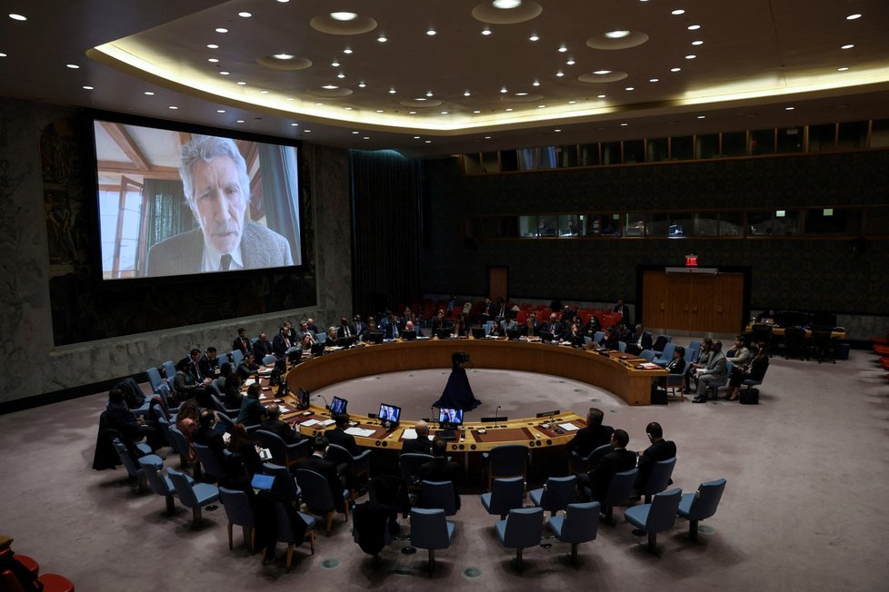 Na zasedání Rady Bezpečnosti OSN vystoupil i spoluzakladatel kapely Pink Floyd Roger Waters. (8. 2. 2023)