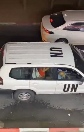 OSN řeší sexuální skandál. Zaměstnanec byl natočen při činu v jedoucím autě