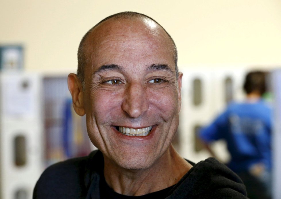 Sam Simon (†59), *6. června 1955 - †8. března 2015, spoluautor seriálu Simpsonovi, rakovina