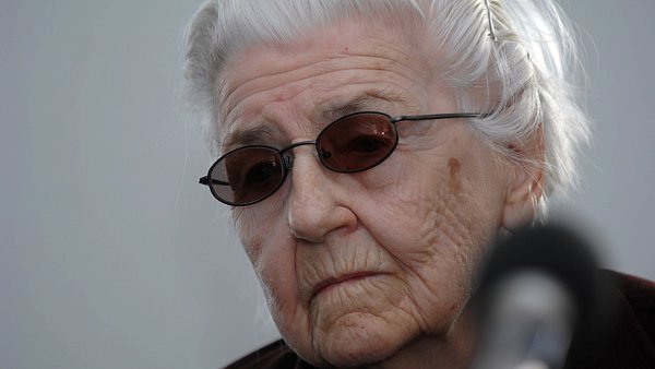 Ludmila Brožová-Polednová (†93),  *20. prosince 1921 - †15. ledna 2015,  prokurátorka (proces s M. Horákovou), zemřela stářím