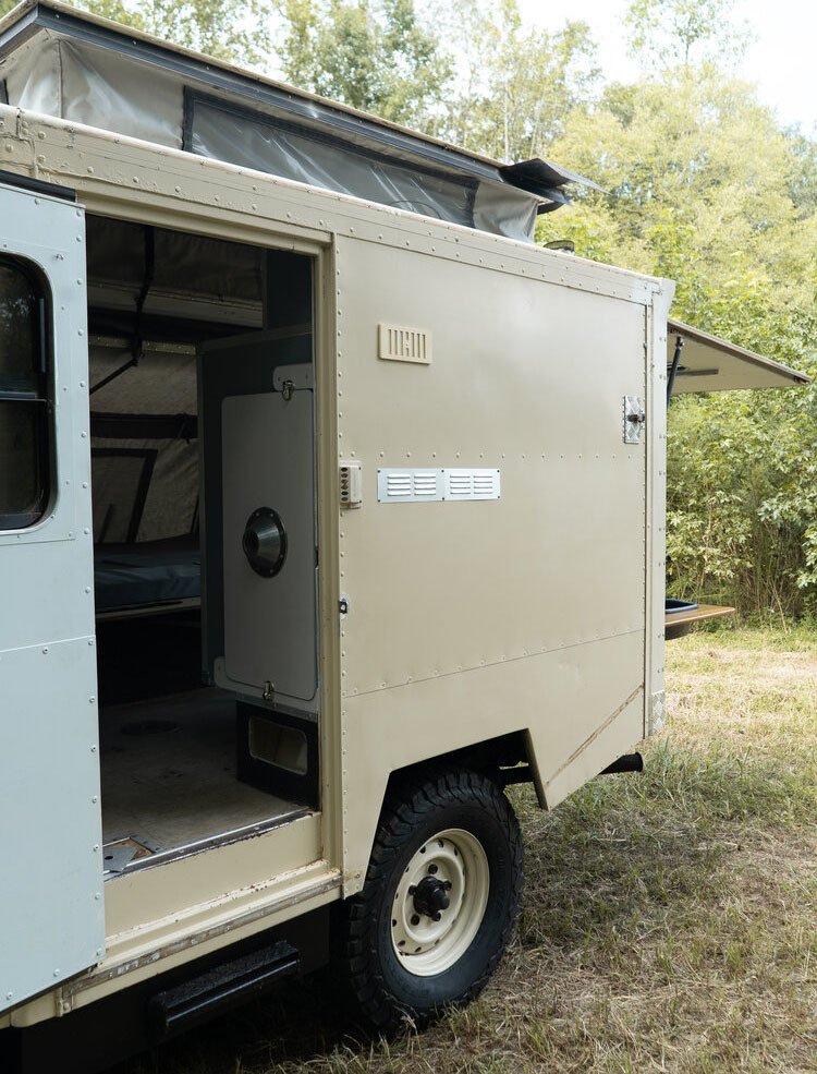 Osprey Custom Cars Defender 130 Overland Camper