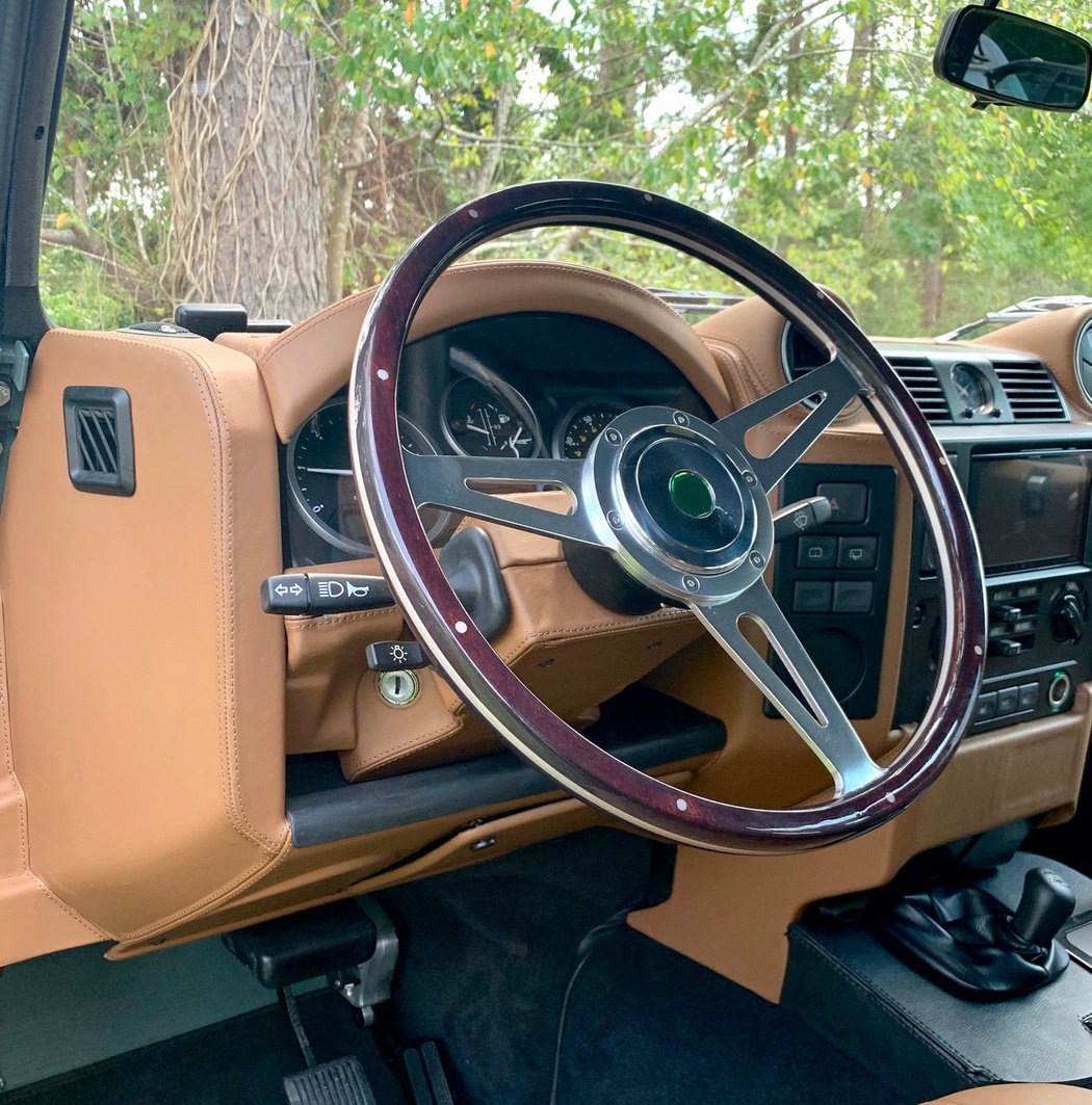 Osprey Land Rover Defender