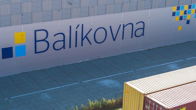Zadlužená Česká pošta plánuje v příštích měsících vyčlenit službu Balíkovna do samostatné firmy.