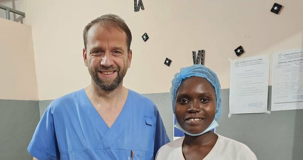 Tři ostravští lékaři poskytli své expertní znalosti na dvoutýdenní misi v malé nemocnici v západoafrickém Beninu.
