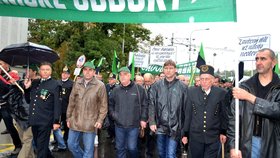 Dav horníků prošel Ostravou aby vyjádřil nesouhlas s managamentem OKD a majitelem Zdeňkem Bakalou.