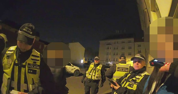 Mladiství na Stodolní v Ostravě opět neodolali alkoholu.