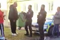 Drsná exekuce v Ostravě: Nejdřív kladivo, pak střelba!?