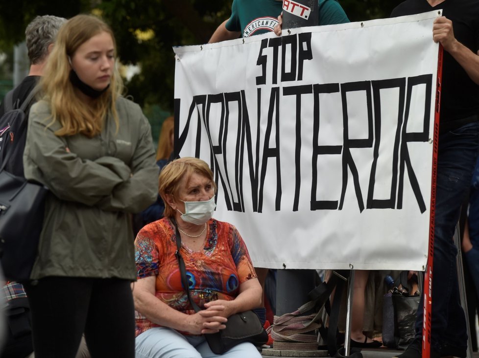 Demonstrace v Ostravě proti zpřísnění koronavirových opatření v Moravskoslezském kraji
