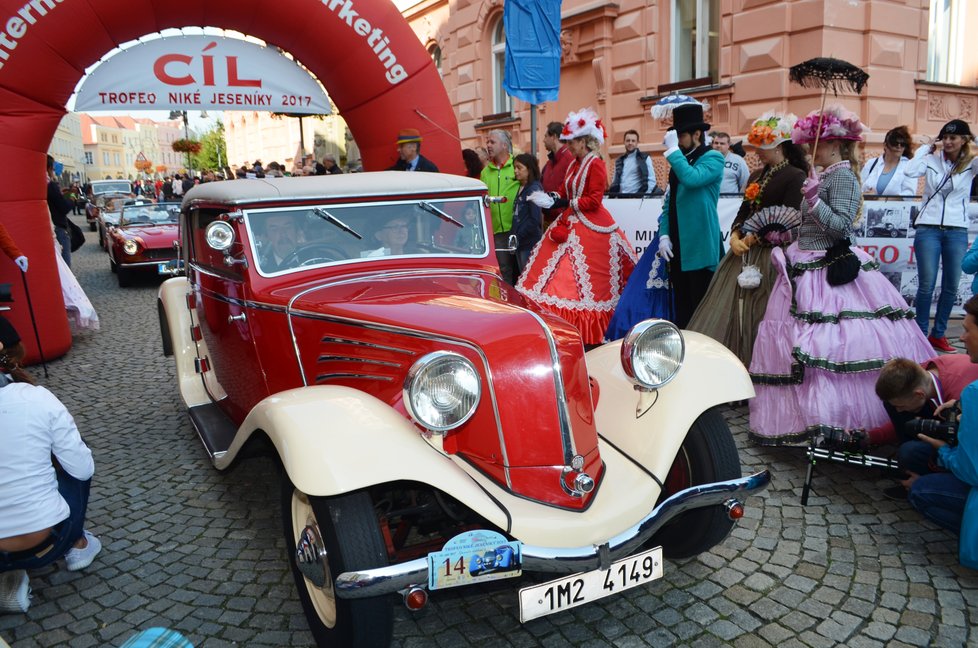 Poklady na kolech z celé Evropy se sjely do Krnova, kde startoval závod Trofeo Niké 2017.