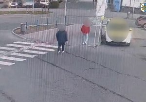 Dva lupiči obrali v Ostravě taxikáře o 30 tisíc korun, nastoupili před nádražím v Přerově.