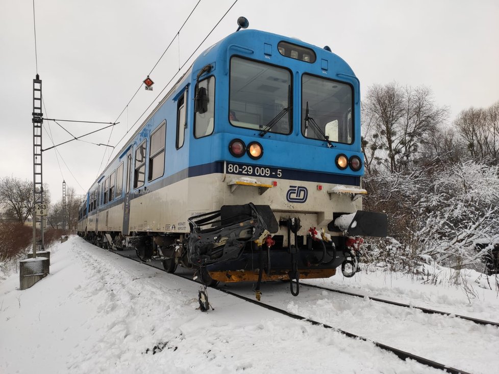 Na přejezdu v Ostravě- Třebovicích zemřely dvě děti (†2  a †12).