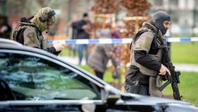 Střelba v Plzni: Pachatel vytáhl zbraň v tramvaji!