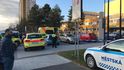Děsivá tragédie se odehrála v úterý  ráno ve Fakultní nemocnici v Ostravě. Neznámý pachatel v červené bundě tu střílel do lidí!