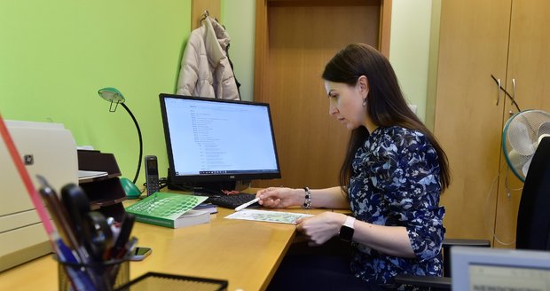 Ukrajinští zdravotníci už pracují v Česku: Zatím jako stážisté a pomocný personál
