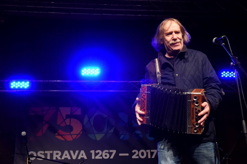 Hvězdou večera byl ostravský patriot a písničkář Jaromír Nohavica.