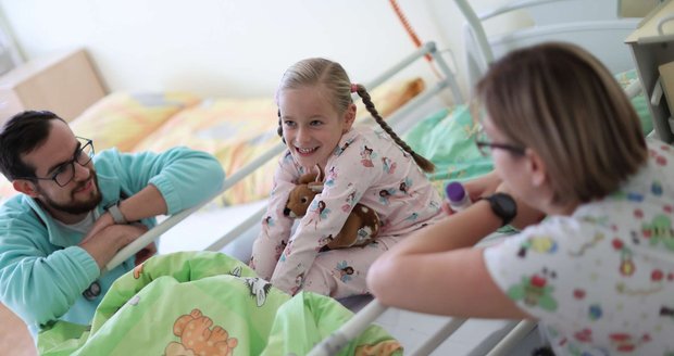 dravotníci dětského oddělení MNO pečují o malé pacienty. Dál ale hledají nového primáře.