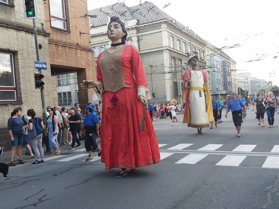 Průvod a španělská show v Ostravě při příležitosti oslav 750 let od první písemné zmínky o moravskoslezské metropoli