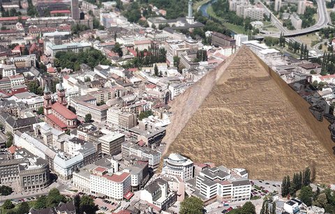 Nad Ostravou se rozzáří Cheopsova pyramida