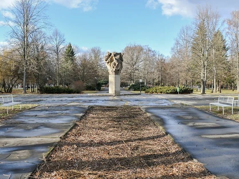 Současná podoba Sadů Milady Horákové.