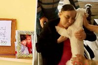 Hebká srst, něžné čumáčky a veselá kukadla: Paní Ludmila už nemohla sama, zvířecí kamarádi přijeli za ní