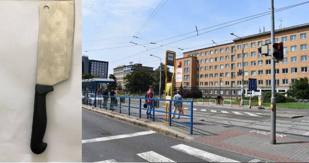 Zastávka Dům energetiky v Ostravě, kde měl recidivista ohrožovatl studenty sekáčkem. 