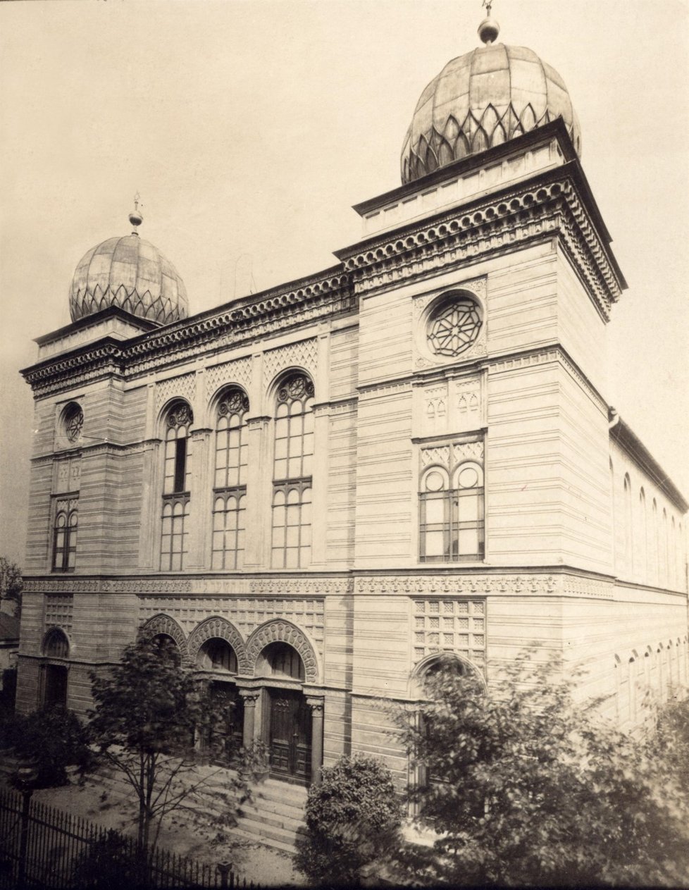 Hlavní ostravskou synagogu nacisté vypálili v roce 1939.