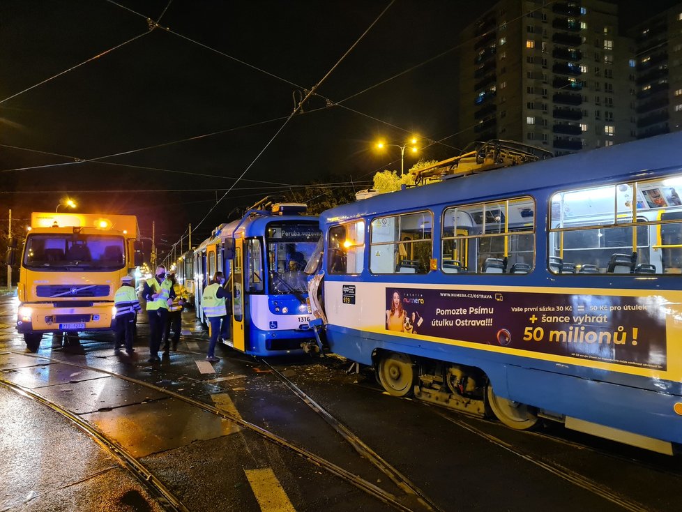 V Ostravě se srazily dvě tramvaje.