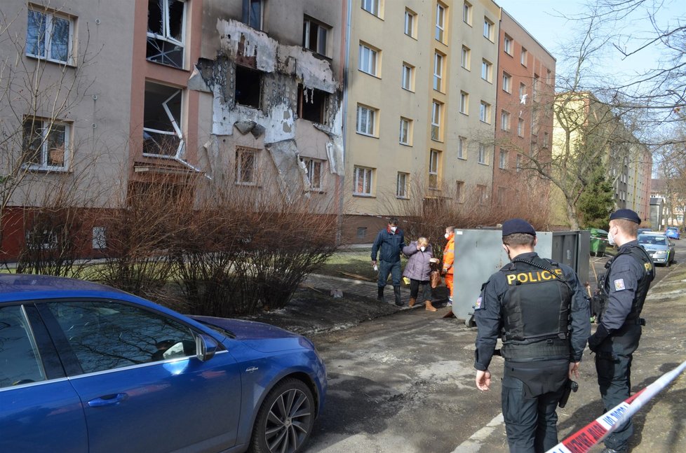 Syn se staral o maminku (81), která se vrátila z nemocnice, týden poté došlo v domě k explozi.