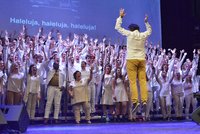 Ostrava zase hledá 170 zpěváků: O místa v amatérském sboru „na jedno použití" je velký zájem