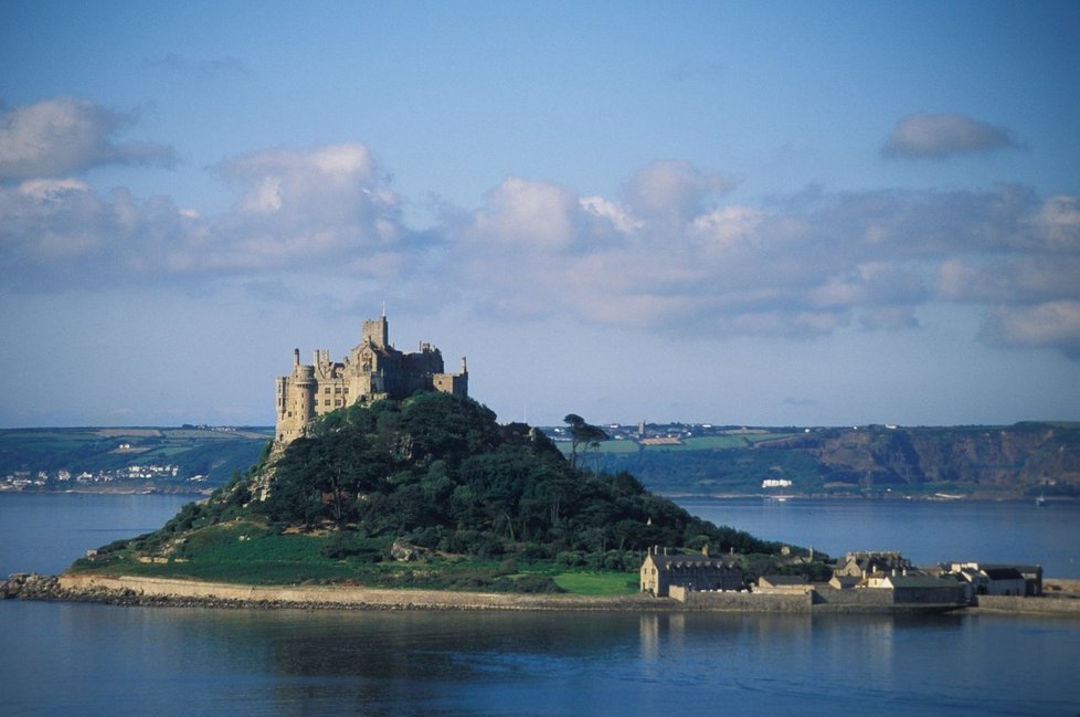 Ostrůvek u britského pobřeží hledá správce, který bude bydlet ve středověkém hradu.