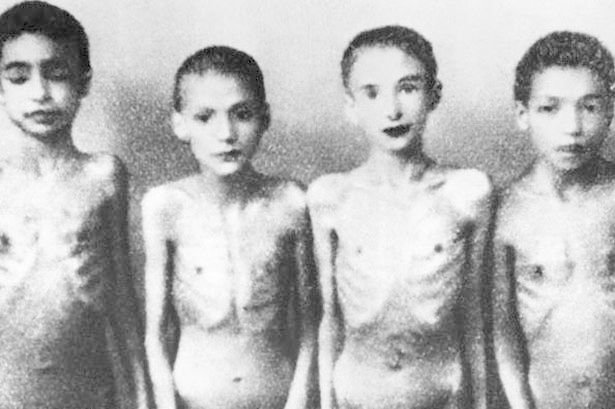 Wilhelm Brasse fotil osvětimské vězně i Mengeleho experimenty na dětech.