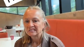 Seniorka si stěžovala na ceny v Osvětimi