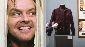 Nicolsonova bunda z Osvícení se vydražila za půl milionu: Dražily se i další předměty z Kubrikových filmů