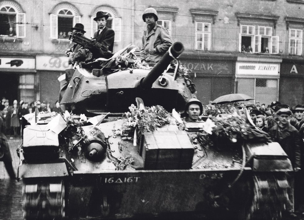 Jako seržant americké armády nafotil James Duncan (87) v květnu 1945 zhruba 100 fotografií z osvobozování Plzně a západních Čech.