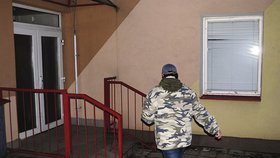 Ota T. (41), jediný obviněný v případu zmizení Aničky Janatkové (9), se vrací do svého bydliště v Mostě