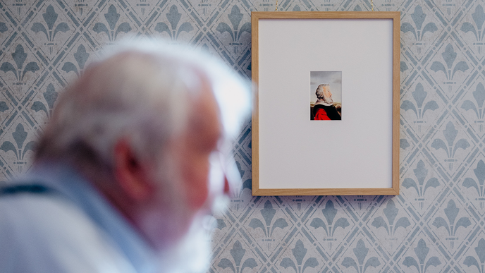 „Mého strýce vyhodili v Brazílii jako černého pasážéra z parníku a za dva roky byl bohatý. Můj otec měl velkou firmu, děda byl největší pojišťovák v Československu. Říkal jsem si: Když to dokázali mí předkové, přece nemůžu bejt úplně blbej,“ vypráví o cestě za úspěchem Otakar Božejovský. „Mého strýce vyhodili v Brazílii jako černého pasážéra z parníku a za dva roky byl bohatý. Můj otec měl velkou firmu, děda byl největší pojišťovák v Československu. Říkal jsem si: Když to dokázali mí předkové, přece nemůžu bejt úplně blbej,“ vypráví o cestě za úspěchem Otakar Božejovský.