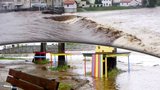 11. oběť povodní: Na Klatovsku spadl do Otavy muž, vytáhli ho mrtvého