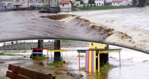 Také město Sušice na řece Otavě postihly záplavy, řeka se na některých místech vylila ze svého koryta