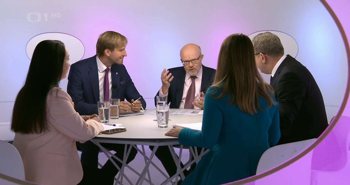 Otázky Václava Moravce: Vlastimil Válek (TOP 09), Adam Vojtěch (ANO), Michaela Šebelová (STAN), Iveta Štefanová (SPD) (31.8.2025)
