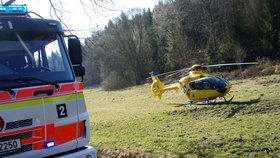 Vrtulník transportoval zraněné dítě do nemocnice.