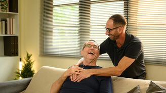 Darování nemovitosti, nebo dědictví? Jak předat rodinný majetek bez daňové zátěže Darování nemovitosti, nebo dědictví? Jak předat rodinný majetek bez daňové zátěže