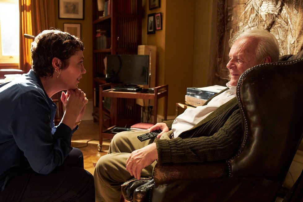 Ve snímku Otec (The Father) hraje Anthony Hopkins titulní roli muže, který i přes vysoký věk a zhoršující se psychické zdraví odmítá veškerou pomoc své dcery Anne (Olivia Colman).