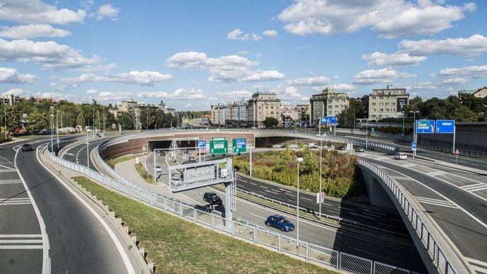 Centrální stavební úřad by měl řešit rozsáhlé infrastrukturní stavby, jako například pokračování vnitřního pražského okruhu. Na snímku ústí tunelu Blanka