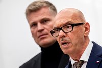 Mimořádná schůze Sněmovny: Řešit mají ohrožení ČT i ceny nafty a benzinu, dojde na obstrukce?