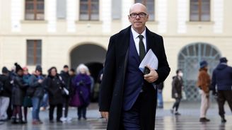 Dávám Lvům rok, maximálně dva, řekl si ministr Klempíř a zalezl zpět pod deku k Borisovi Šťastnému Dávám Lvům rok, maximálně dva, řekl si ministr Klempíř a zalezl zpět pod deku k Borisovi Šťastnému