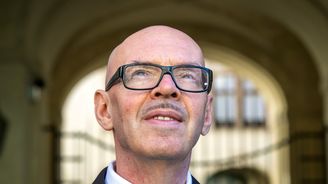 Klempířův mediální zákon má 8 528 připomínek. Kašlu na to, řekl Klempíř a zrušil Českou televizi Klempířův mediální zákon má 8 528 připomínek. Kašlu na to, řekl Klempíř a zrušil Českou televizi