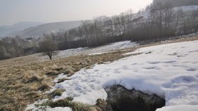 Na Jablunkovsku se otevřela země! Z díry se ozývá hukot jako z pekla