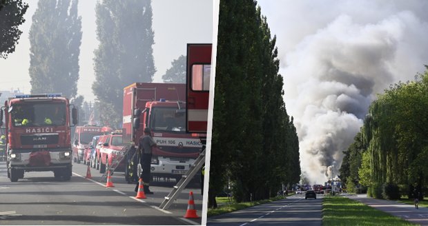 Hasiči zlikvidovali požár provozního objektu v Otrokovicích: Škoda se odhaduje desítky milionů korun